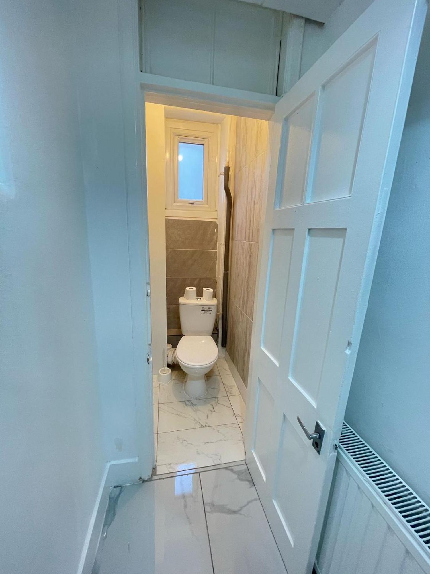 Lovely 2 Bed Flat 2 Floor Miles London Ngoại thất bức ảnh